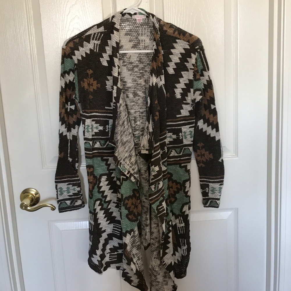 Aztec Pattern Designed Sweater - Picture 4 of 4