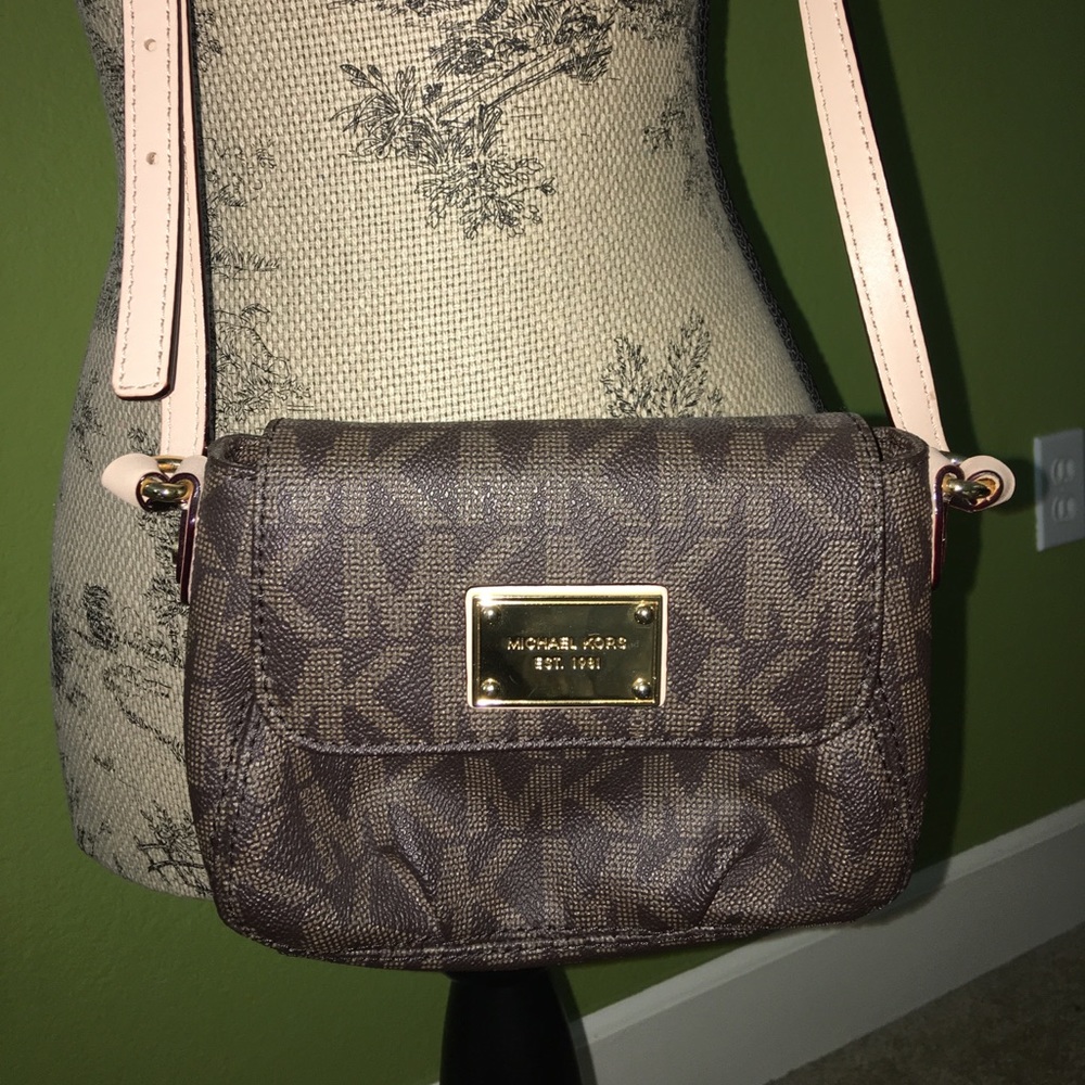 Michael Kors purse