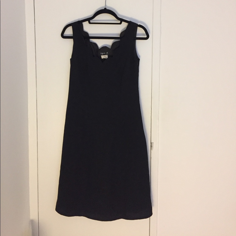 Agnes B. scallop neckline black dress size 6
