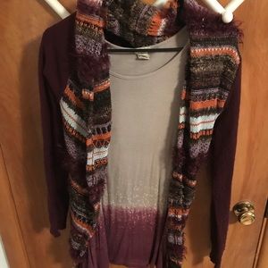 Gimmicks sweater with two cute long sleeves