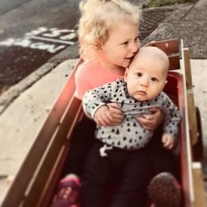 Meet your Posher, Danielle