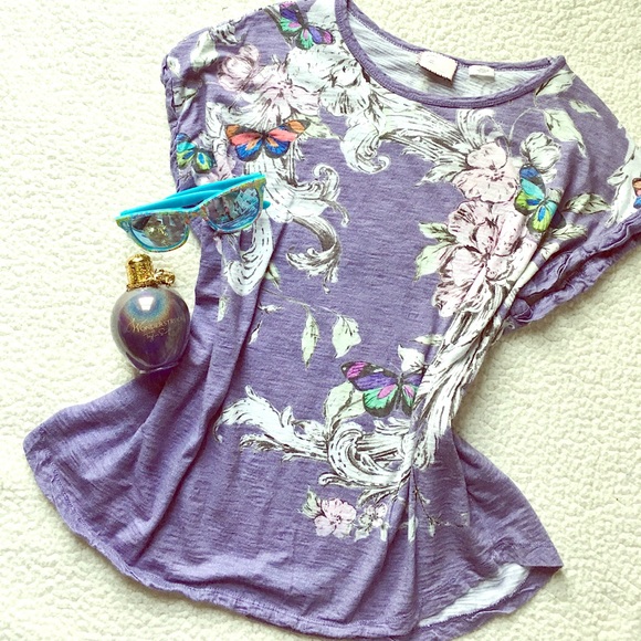 Anthropologie Tops - 🌴 Anthropologie purple butterfly tee 🌴