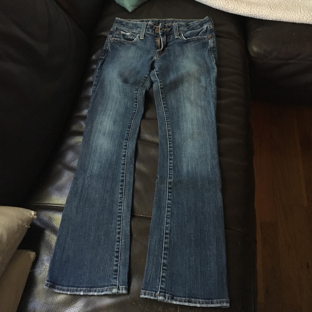 Lucky brand jeans size 2 or 26 waist