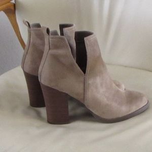 JUSTFAB TAN SUEDE LIKE BOOTS