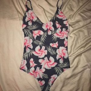 Hermosa one piece // STONEFOX