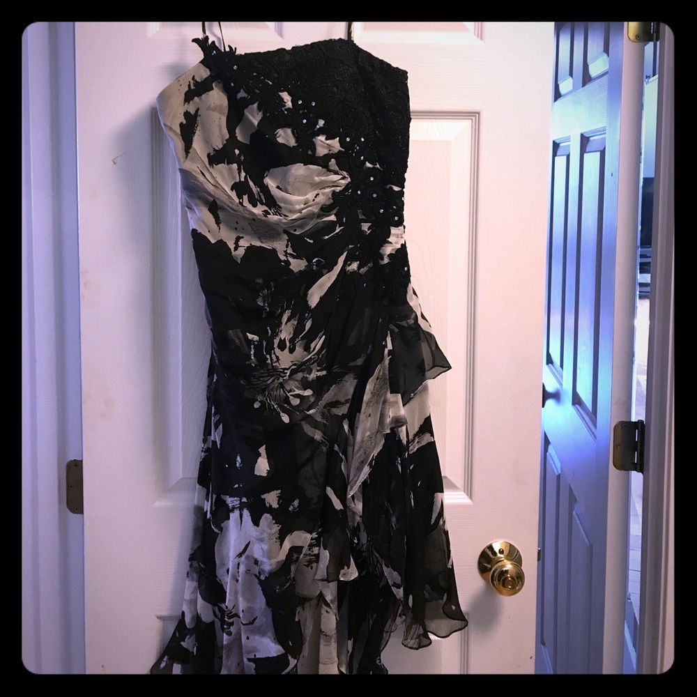 Cartise Dress Size 8