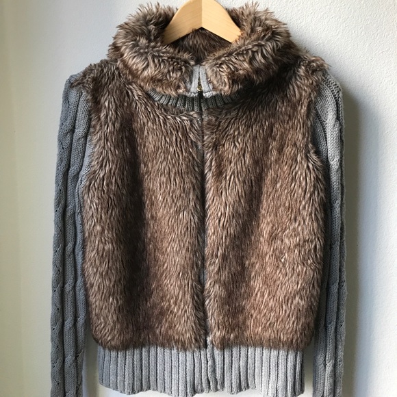 Sweater Jacket with Brown Faux Fur - Picture 4 of 6