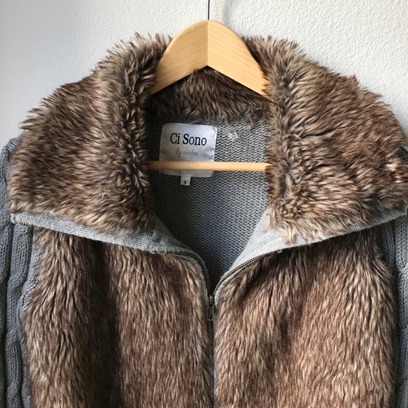 Sweater Jacket with Brown Faux Fur - Picture 5 of 6