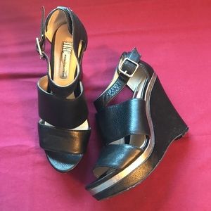 INC international concepts black Sandals size 5