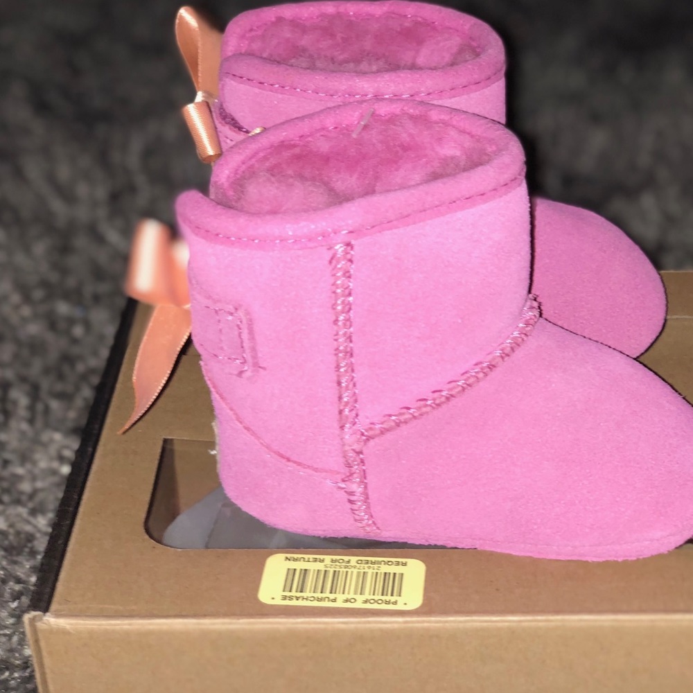 UGG Jessie Infant Boot w Bow - sold out
