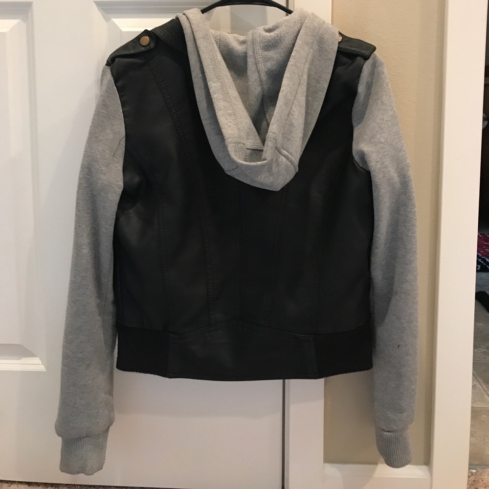 Jacket - Picture 3 of 4