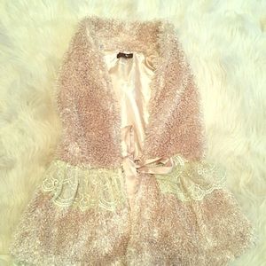 Beautiful shag fur vest with gorgeous lace