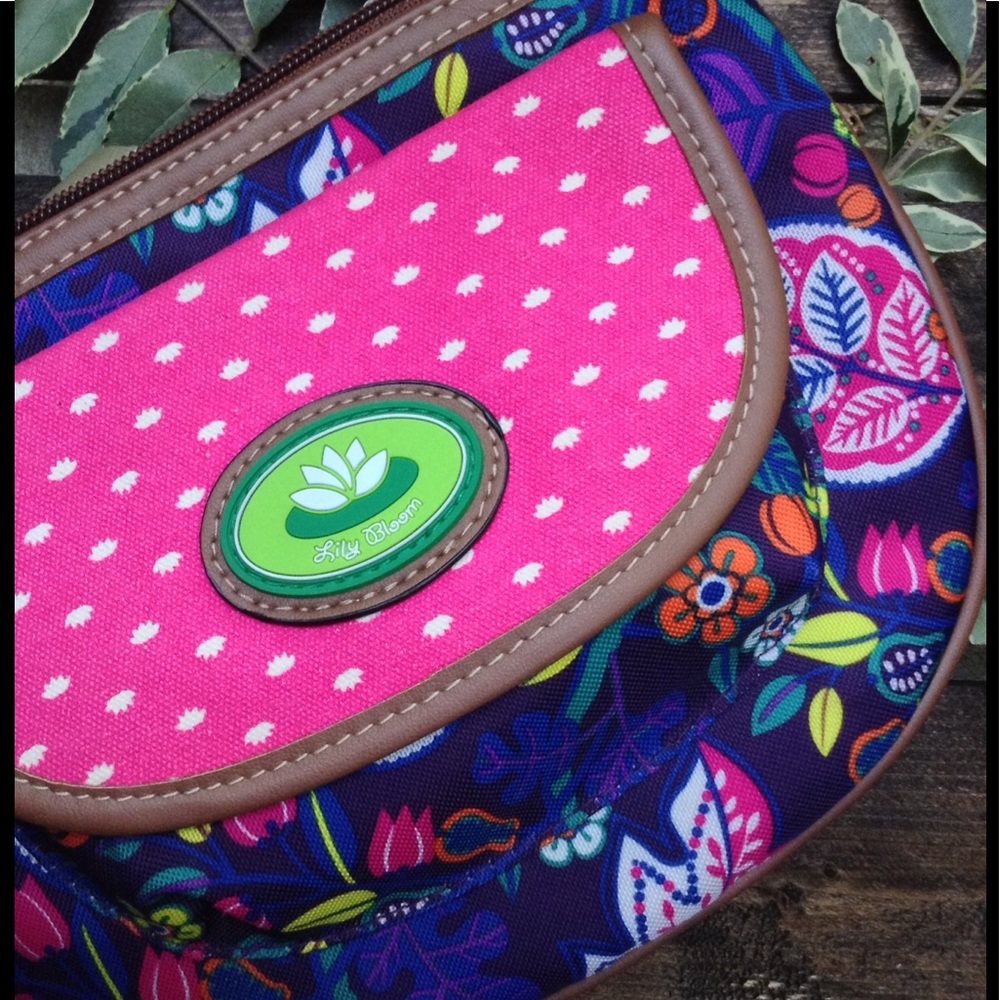 🎉HP! NWT! Lilly Bloom Mini Crossbody