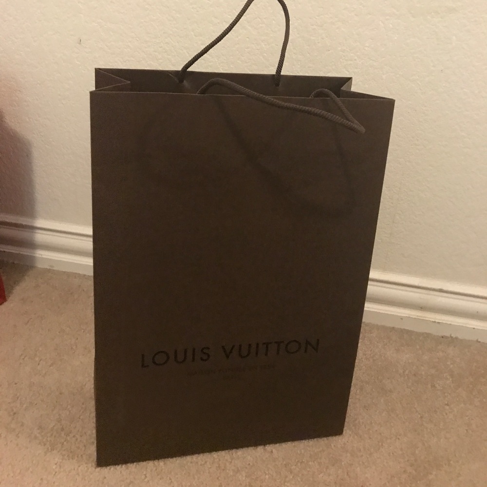 Louis Vuitton paper shopping bag