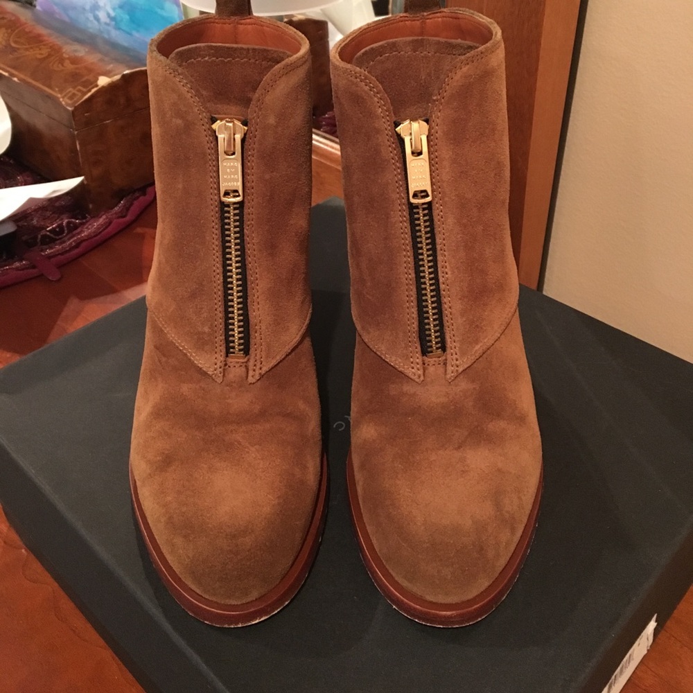 Marc By Marc Jacobs Front Zip Tan Ankle Boot Sz 8