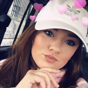 Meet your Posher, Michaela