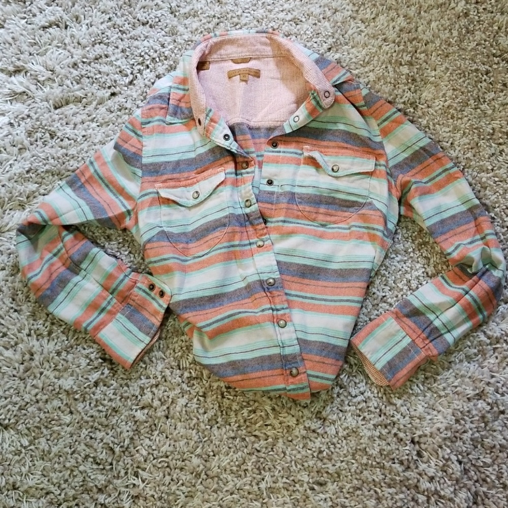 Button down - Picture 2 of 2