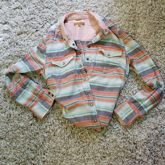 Button down - Picture 2 of 2