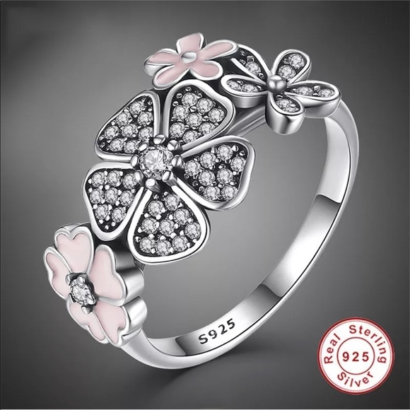 Jewelry - 🎅🏻Sterling silver and white sapphire ring