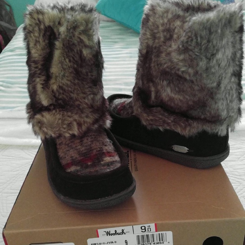 Woolrich Furry Boots