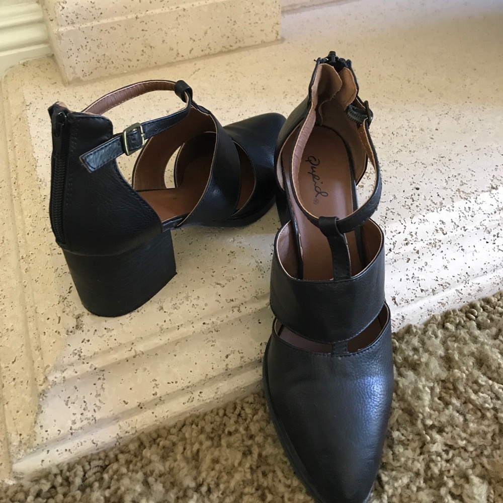 Black stylish shoes