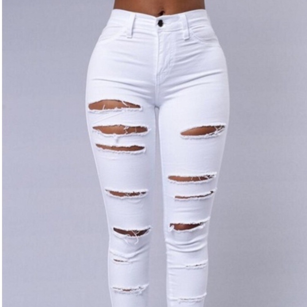 ⭐️  White Jeans Size 5 ⭐️