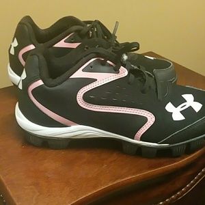 Girl Under Armour Cleats