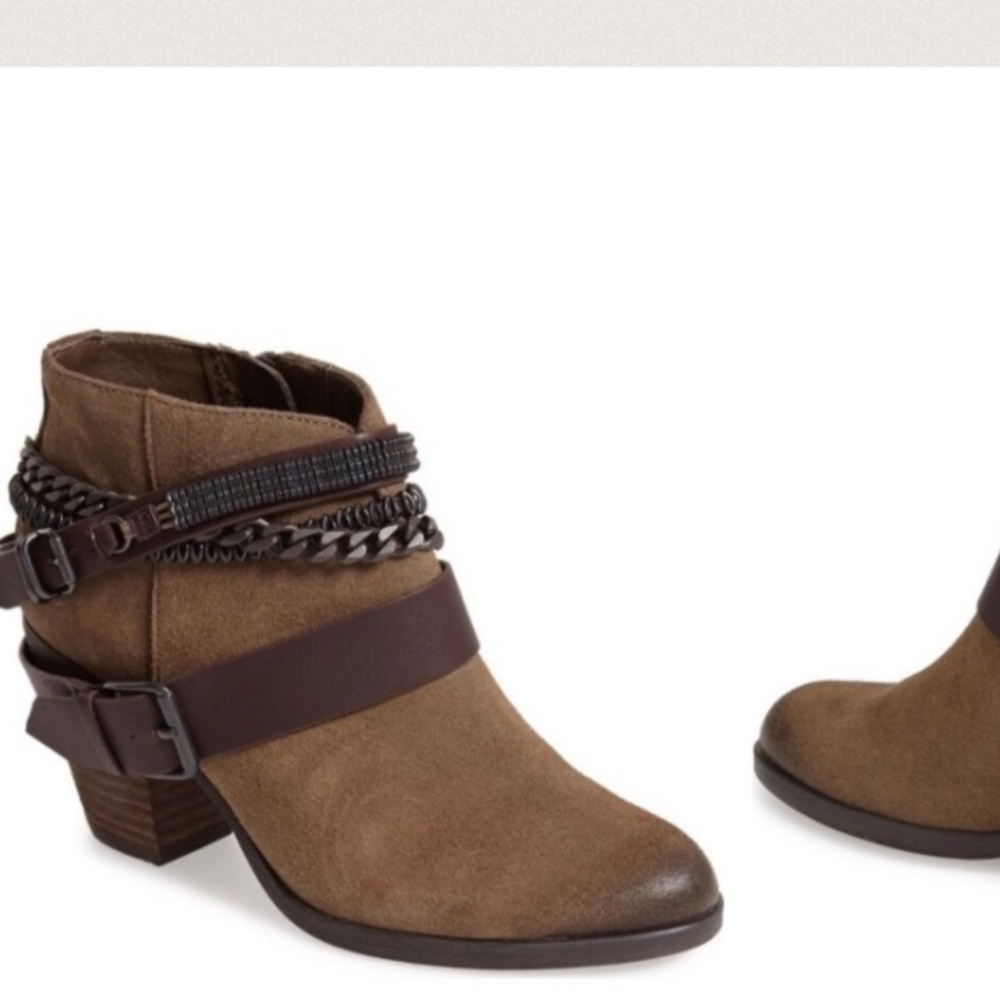 Trouve brown ankle booties w/ metal detail. Size 6 - Picture 1 of 4