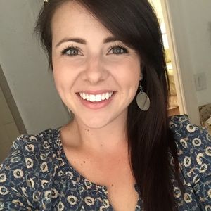 Meet your Posher, Amelia