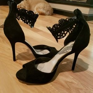 Jessica Simpson heels