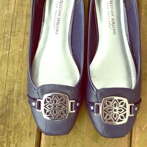 Size 6.5 shoes maybe narrow at toes!