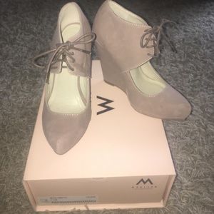 Wedge Lace up shoes