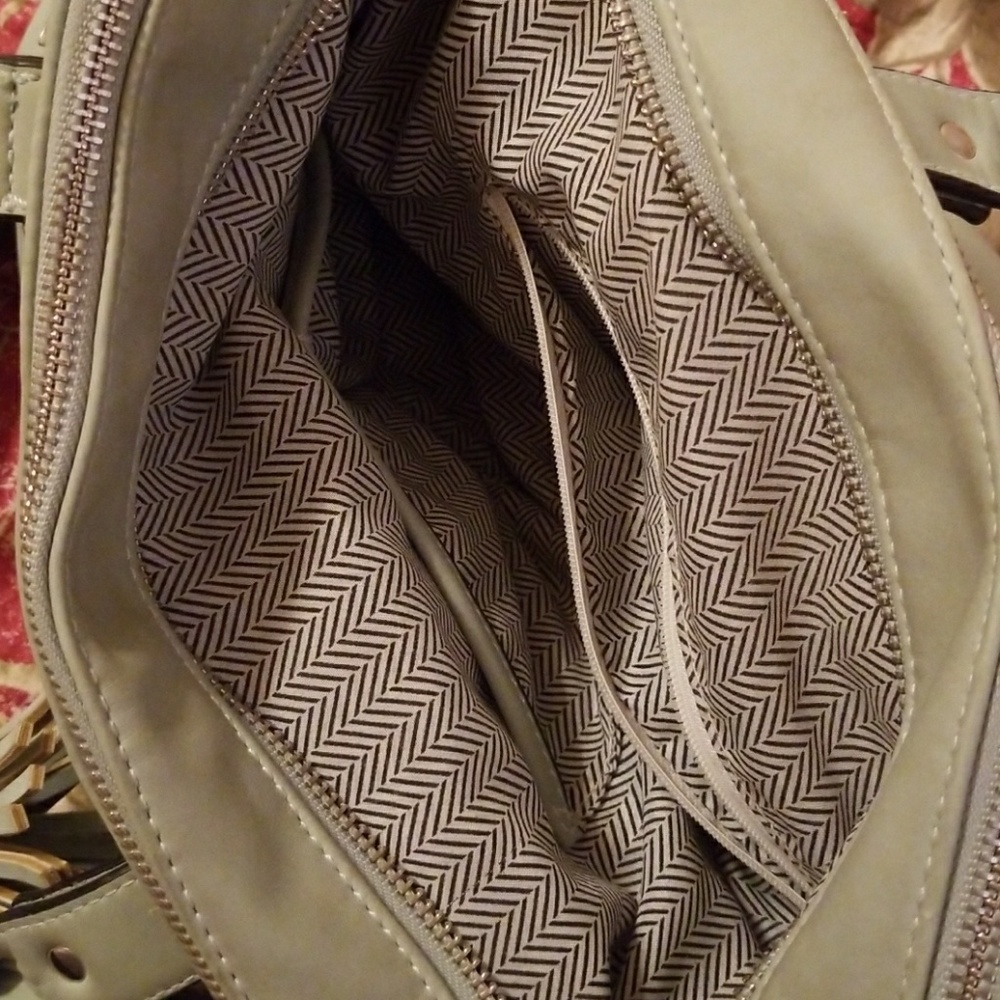 Purse - Picture 2 of 3