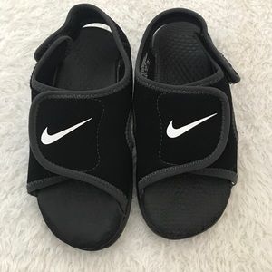 Black Nike Sandals