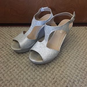 Rampage Wedge Silver Sparkle Party Shoes
