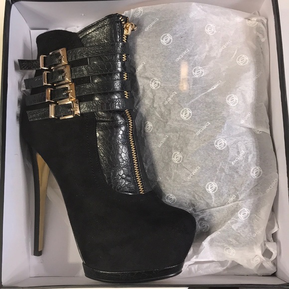 BEBE boots! Only worn once. ✨GREAT condition ✨ - Picture 8 of 8