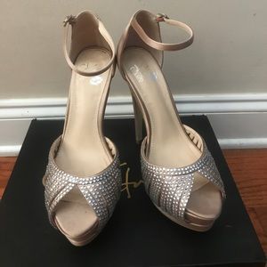 Colin Stuart Jeweled Peep-toe Pump - 9B