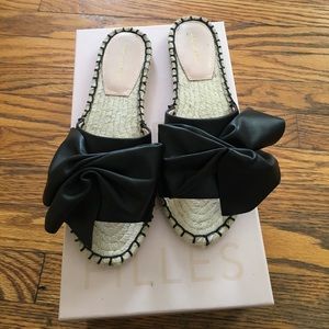 SALE! Chic bow flats