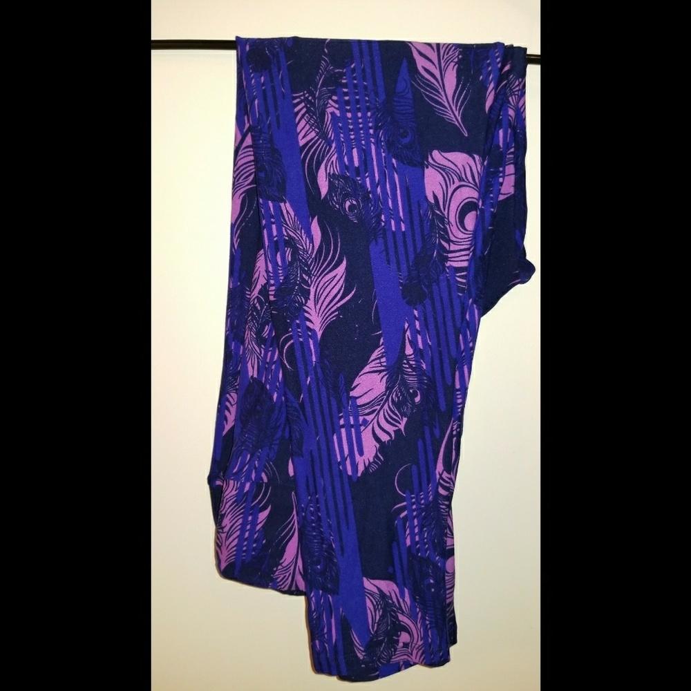 NWOT Lularoe TC Feather Leggings