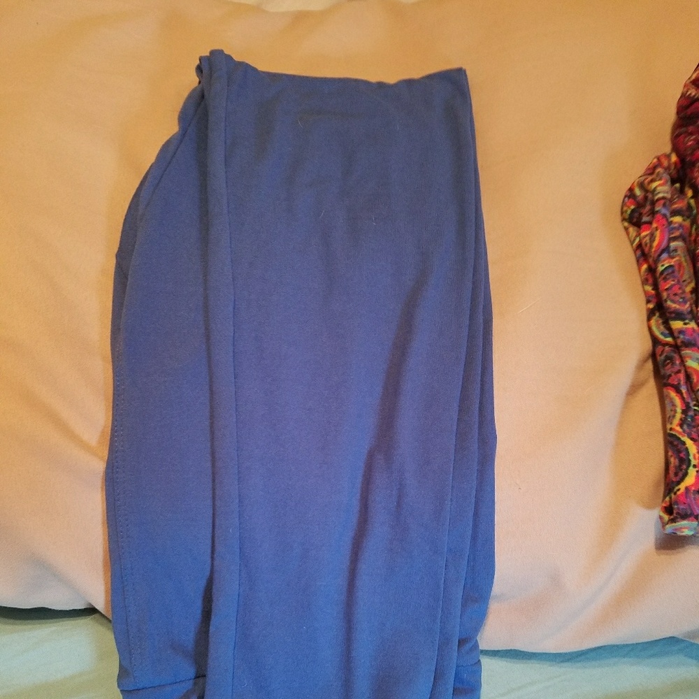 Blue leggings