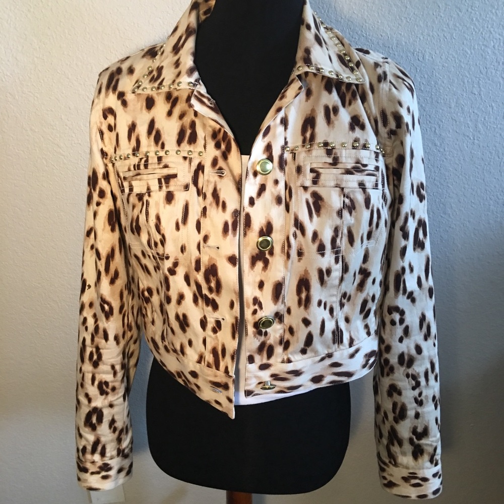 Animal print crop jacket