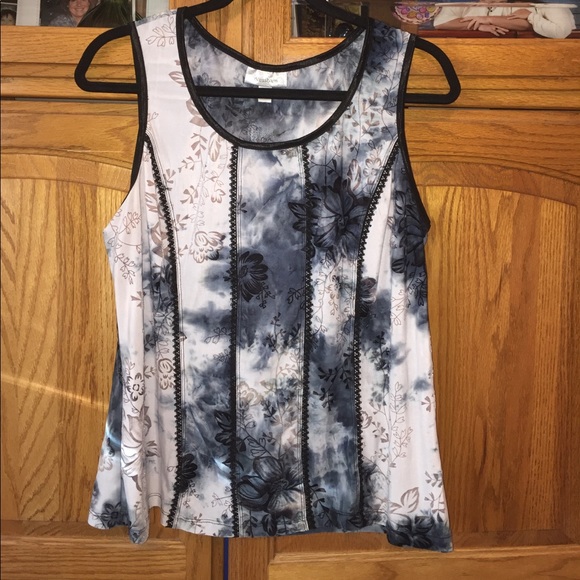 Dress barn shirt! - Picture 1 of 4