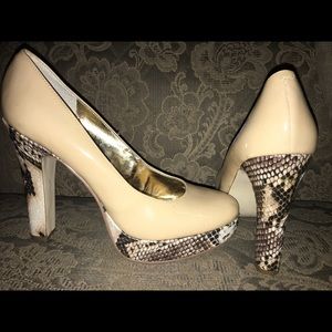 Nine West Pumps!