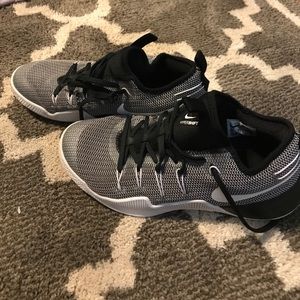 The Nike Men's Hypershift TB basketball shoe