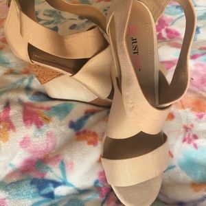 🆑Just Fab Cork Wedges