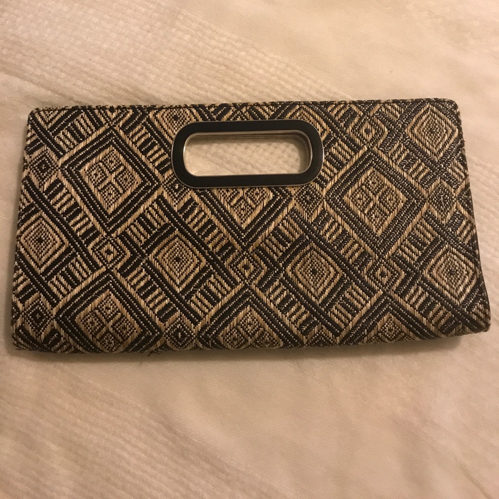 Express Print Clutch 🖤