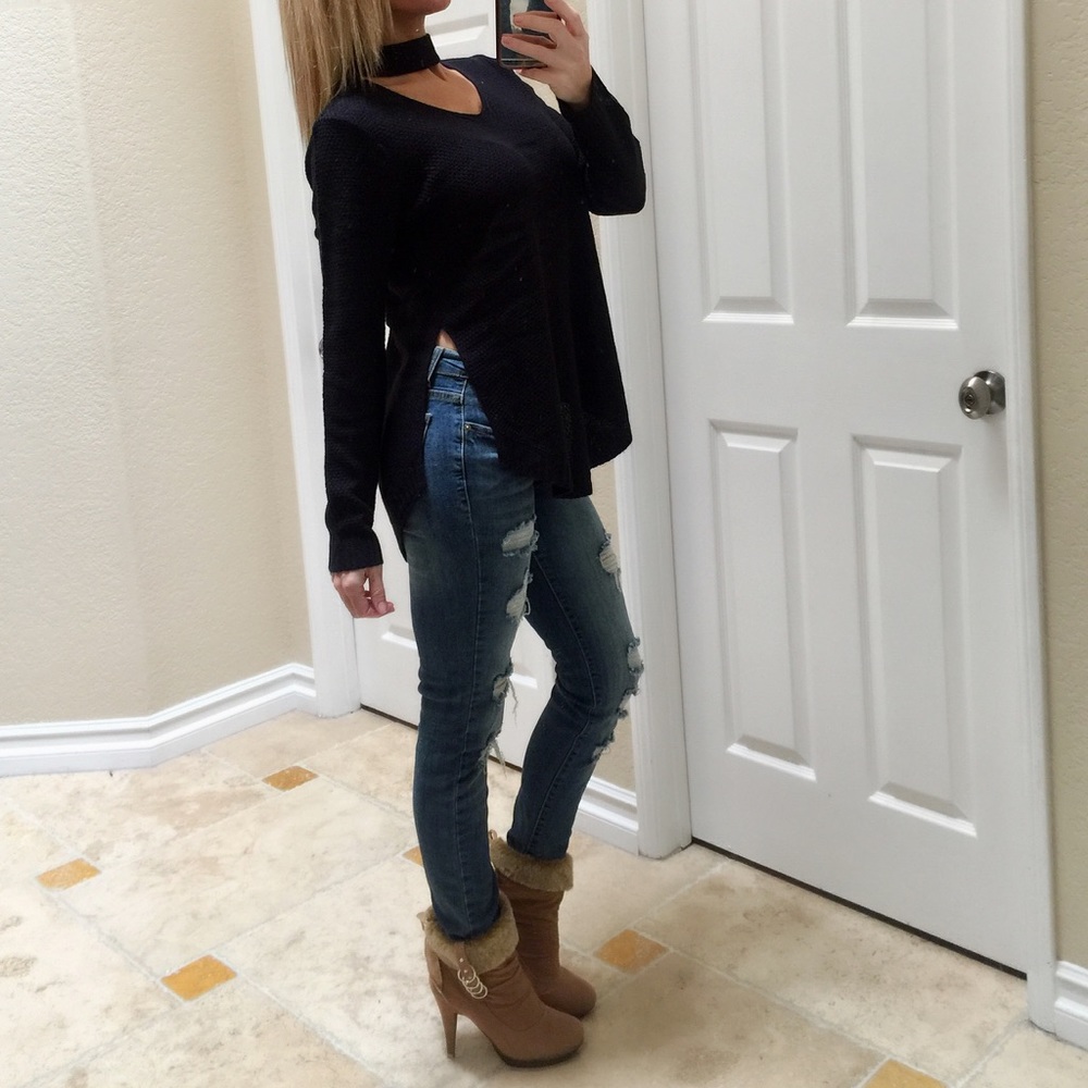 Black Choker Sweater with Side Slits - Picture 3 of 6