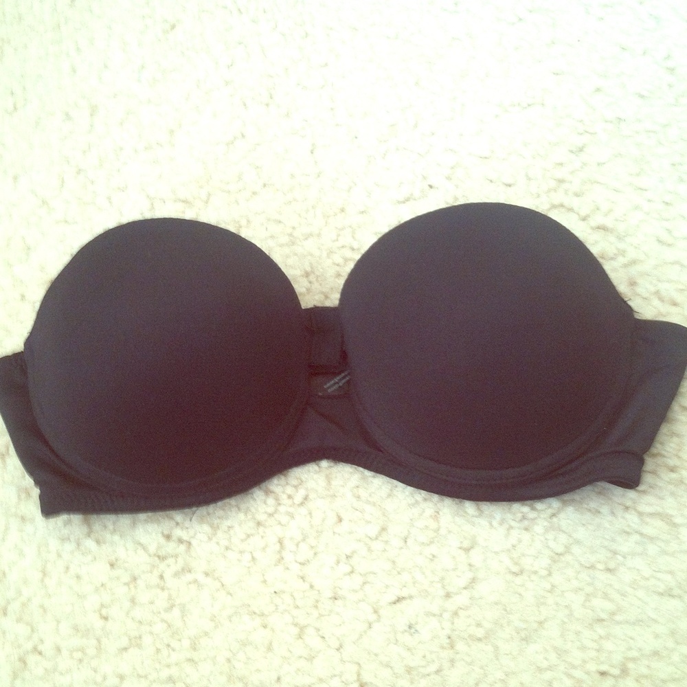 Black Strapless Bra