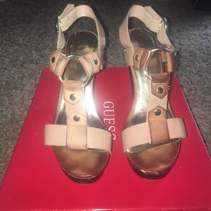 Guess wedges