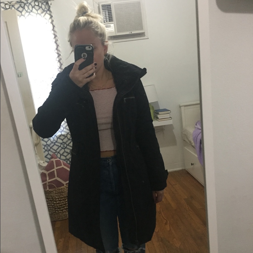 Aritzia puffy parka